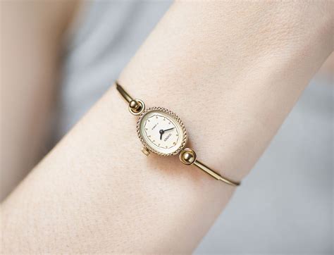 women's small face bracelet watch.